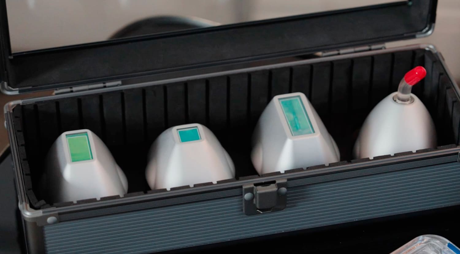 Чотири змінні аплікатори на магнітах